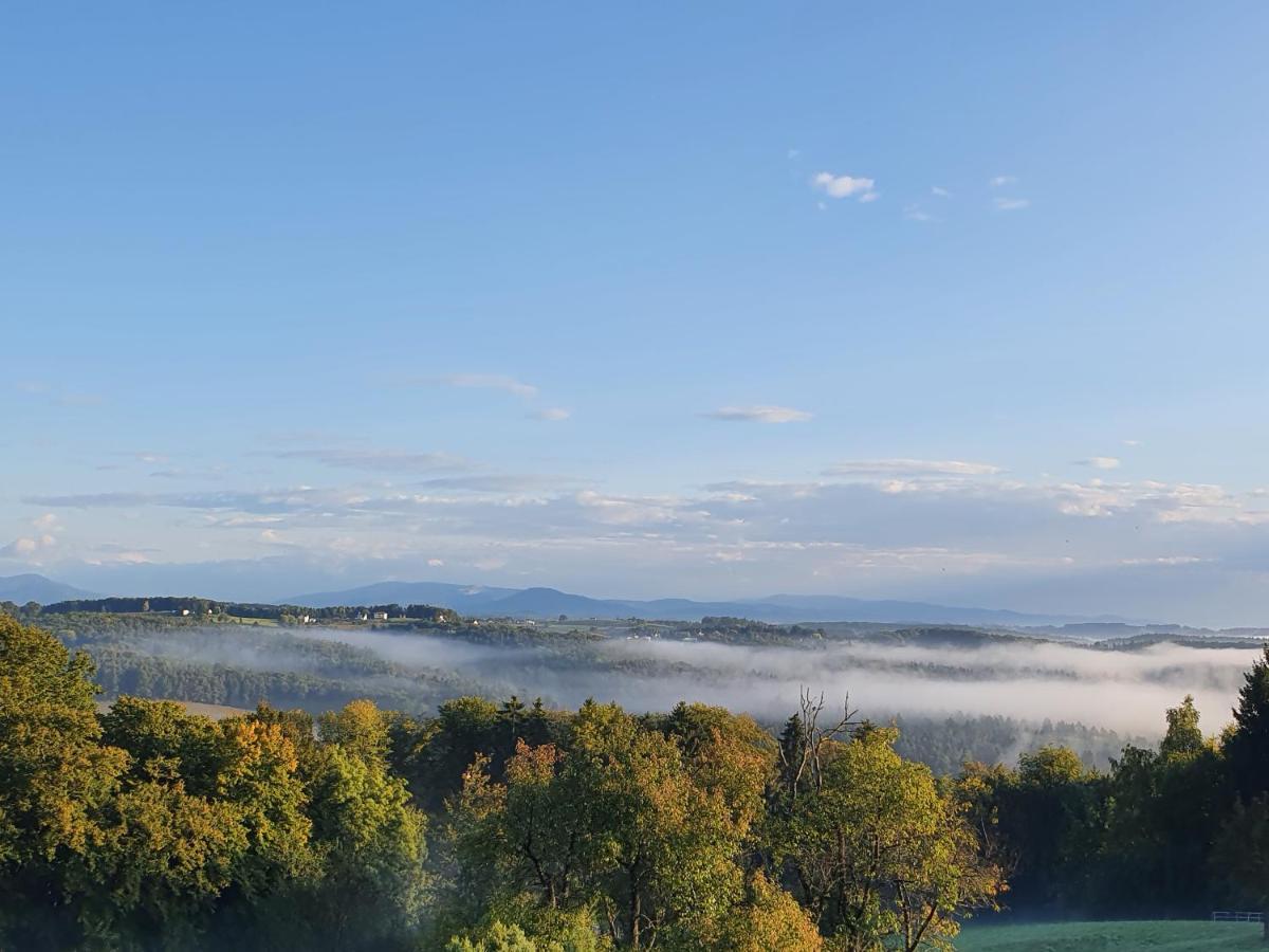 Wohlfuehloase Am Trausdorfberg Mit Sauna/whirlpool Sankt Marein bei Graz