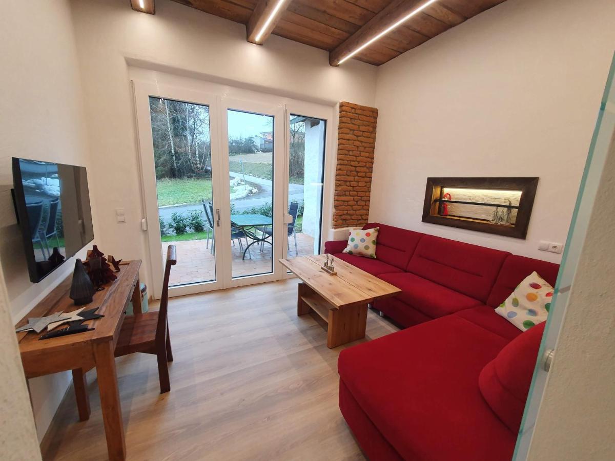 Wohlfuehloase Am Trausdorfberg Mit Sauna/whirlpool Apartment *