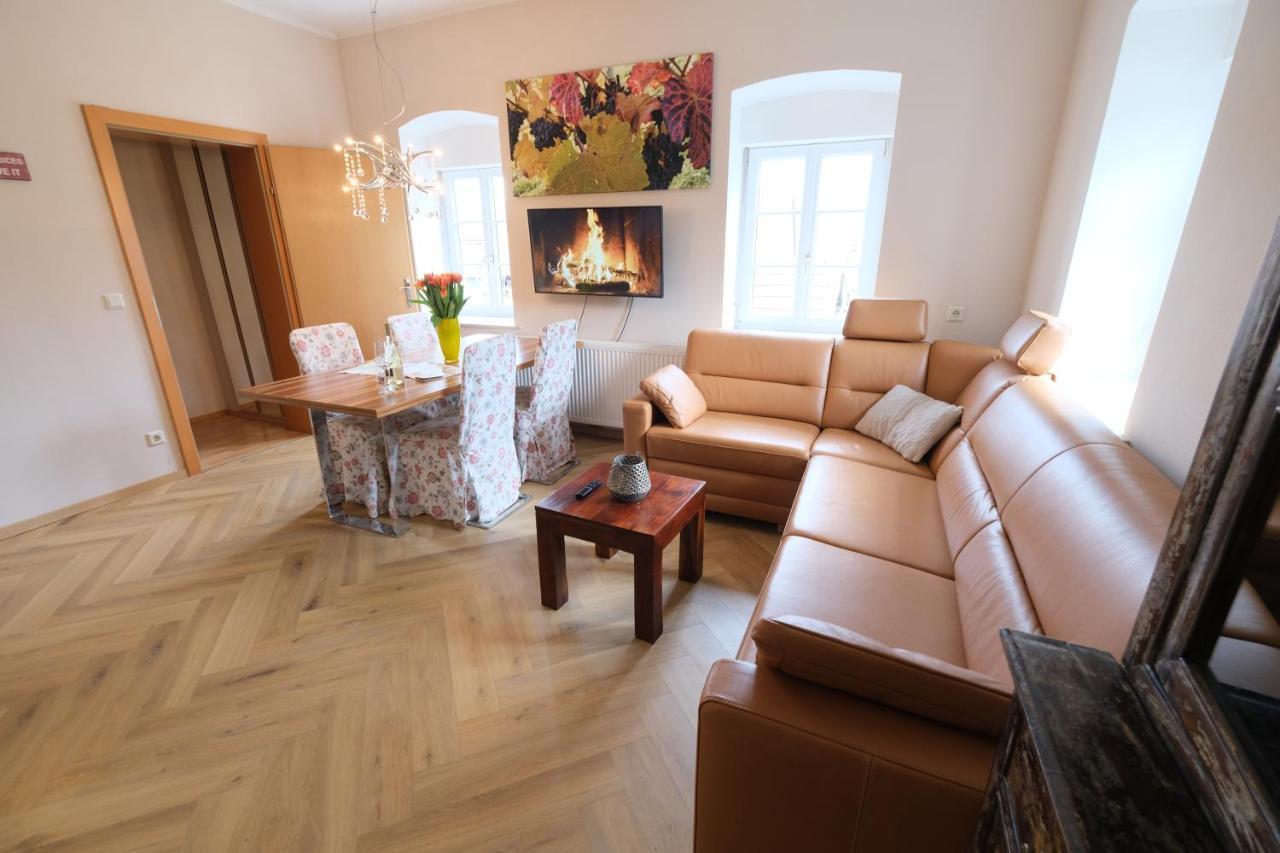 Wohlfuehloase Am Trausdorfberg Mit Sauna/whirlpool Sankt Marein bei Graz