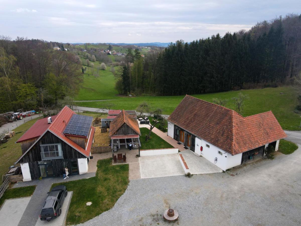 Wohlfuehloase Am Trausdorfberg Mit Sauna/whirlpool Sankt Marein bei Graz