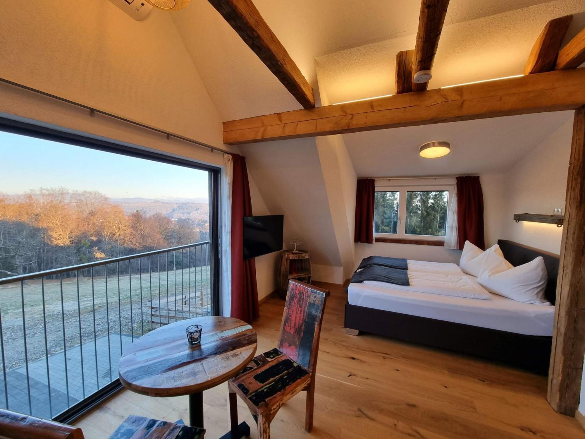 Apartment Wohlfuehloase Am Trausdorfberg Mit Sauna/whirlpool *